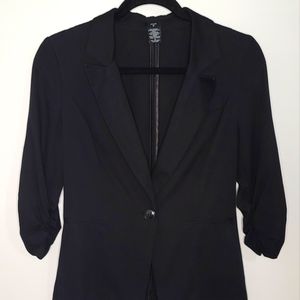 Black Woman's 3/4 Sleeve Blazer